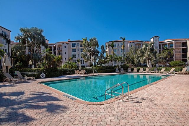 5408 EAGLES POINT CIRCLE 302, Sarasota, FL 34231
