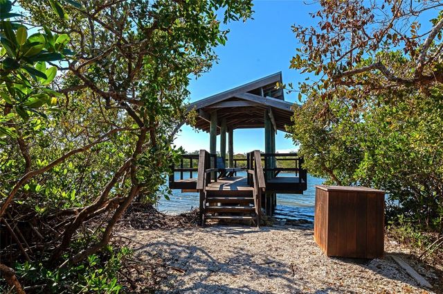 5408 EAGLES POINT CIRCLE 302, Sarasota, FL 34231