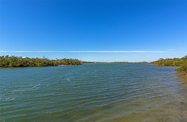 5408 EAGLES POINT CIRCLE 302, Sarasota, FL 34231