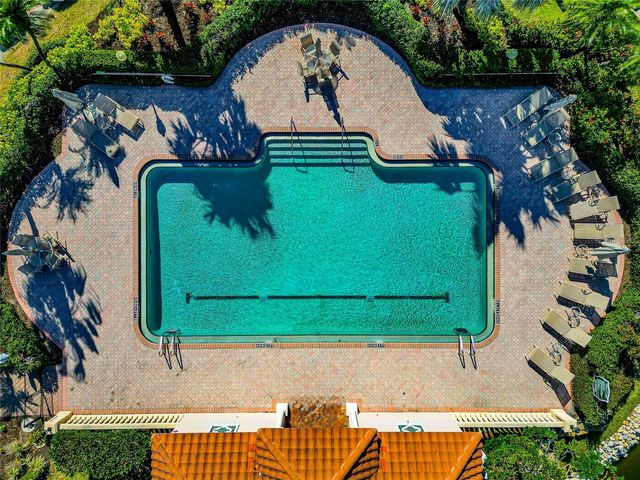 5408 EAGLES POINT CIRCLE 302, Sarasota, FL 34231