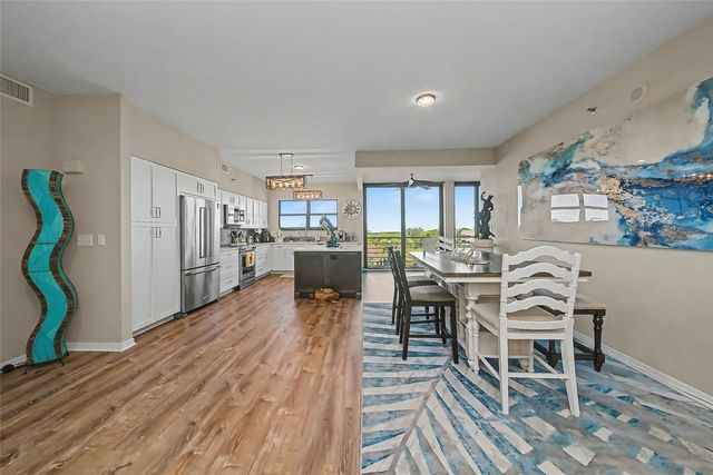 5408 EAGLES POINT CIRCLE 302, Sarasota, FL 34231