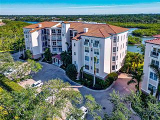 5408 EAGLES POINT CIRCLE 302, Sarasota, FL 34231
