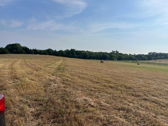 17560 E Fm 1396, Windom, TX 75492