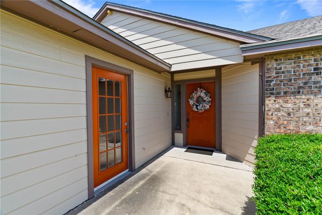 2433 Windsong Dr, Corpus Christi, TX 78414
