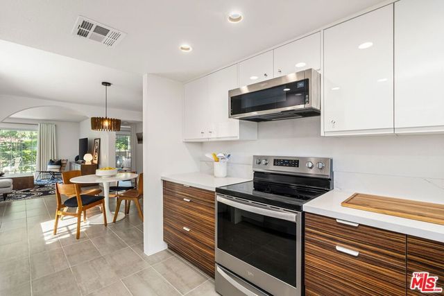 2001 E Camino Parocela L81, Palm Springs, CA 92264