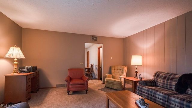 5239 Cadwallader Sonk Road, Fowler, OH 44418