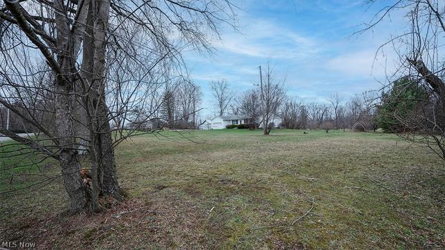 5239 Cadwallader Sonk Road, Fowler, OH 44418