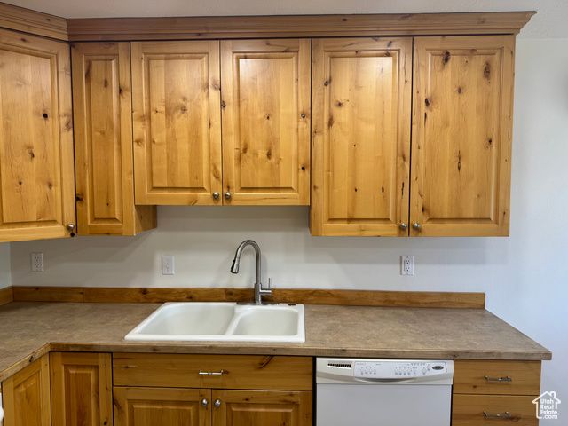 559 E HARMSTON AVE, Roosevelt, UT 84066