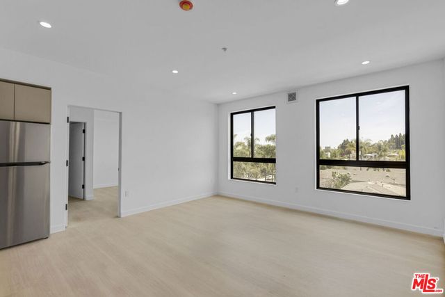 1825 N New Hampshire Avenue 203, Los Angeles, CA 90027