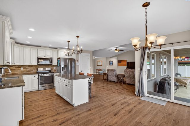 504 Harvest Loop, Palouse, WA 99161