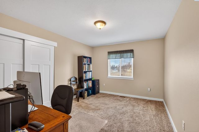 504 Harvest Loop, Palouse, WA 99161