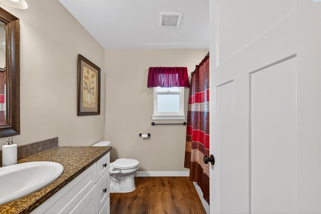 504 Harvest Loop, Palouse, WA 99161