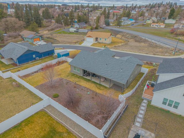 504 Harvest Loop, Palouse, WA 99161