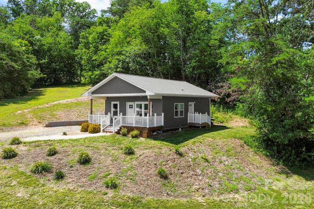 106 Thistle Field Drive, Asheville, NC 28806