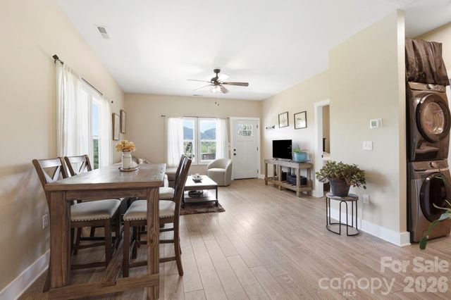 106 Thistle Field Drive, Asheville, NC 28806