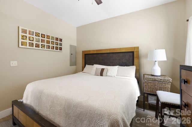 106 Thistle Field Drive, Asheville, NC 28806