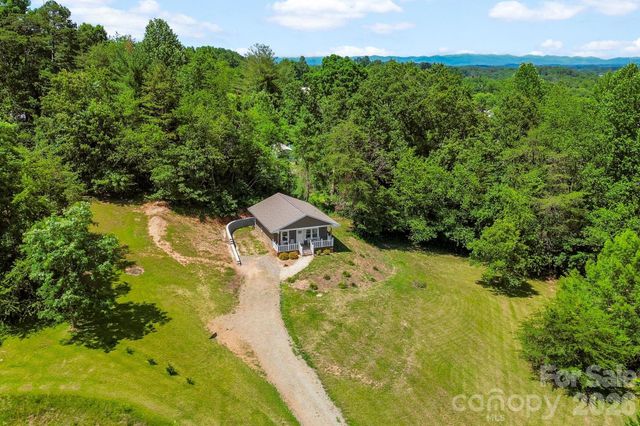 106 Thistle Field Drive, Asheville, NC 28806