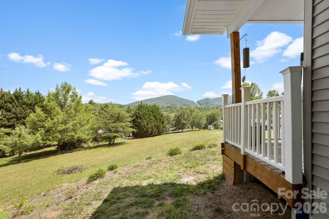 106 Thistle Field Drive, Asheville, NC 28806