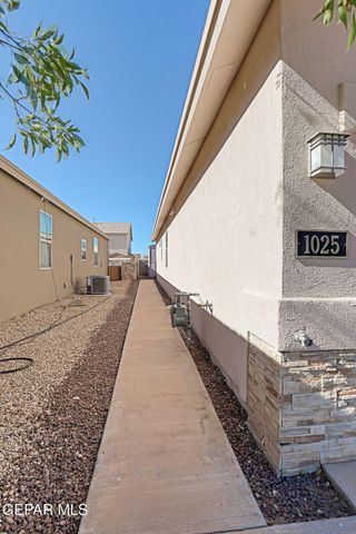 1025 Bombardier Place, El Paso, TX 79908