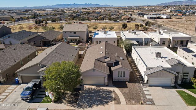 1025 Bombardier Place, El Paso, TX 79908