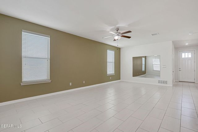 1025 Bombardier Place, El Paso, TX 79908