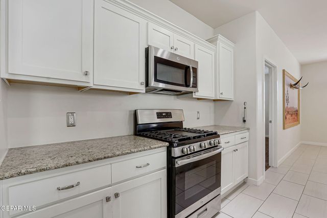 1025 Bombardier Place, El Paso, TX 79908