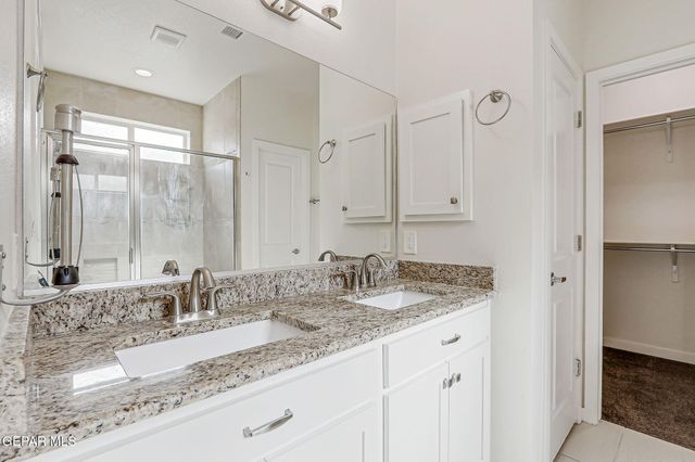 1025 Bombardier Place, El Paso, TX 79908