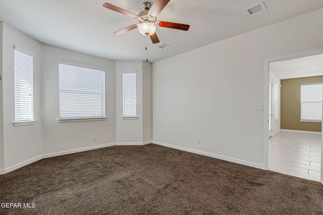 1025 Bombardier Place, El Paso, TX 79908