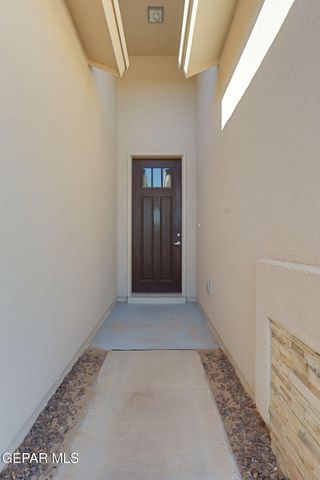 1025 Bombardier Place, El Paso, TX 79908