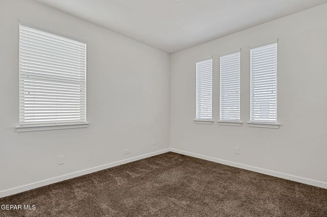 1025 Bombardier Place, El Paso, TX 79908