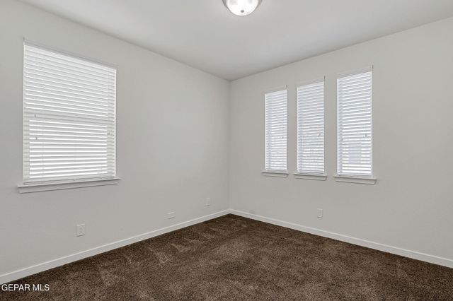 1025 Bombardier Place, El Paso, TX 79908