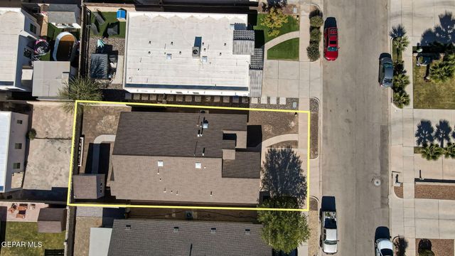 1025 Bombardier Place, El Paso, TX 79908