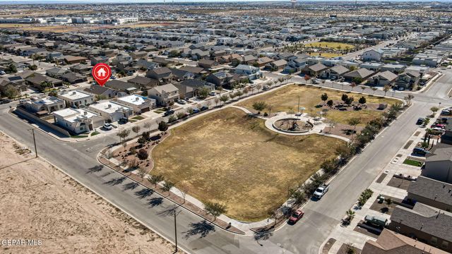 1025 Bombardier Place, El Paso, TX 79908