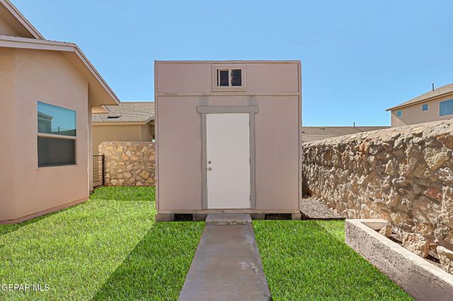 1025 Bombardier Place, El Paso, TX 79908