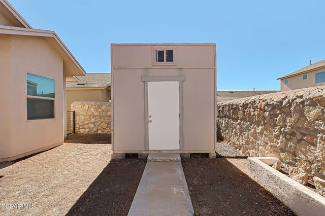 1025 Bombardier Place, El Paso, TX 79908