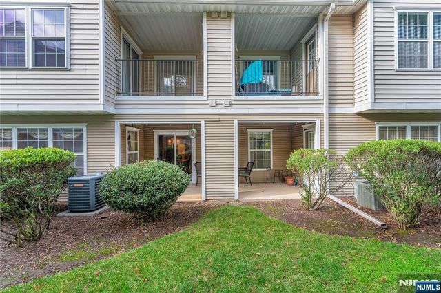 25 Mayer Drive, Clifton, NJ 07012