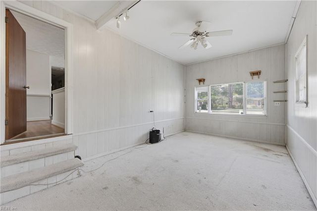 50 Middlesex RD, Newport News, VA 23606
