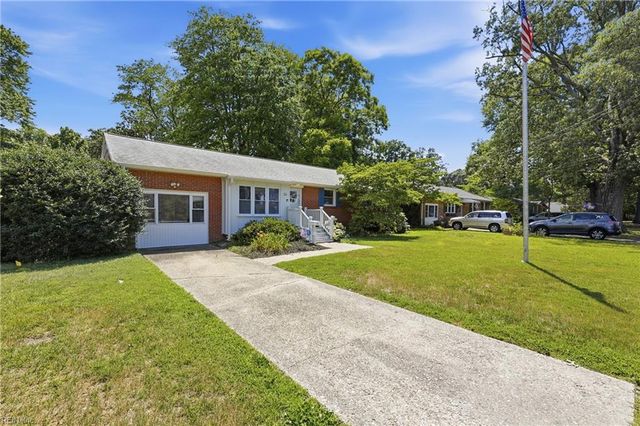 50 Middlesex RD, Newport News, VA 23606