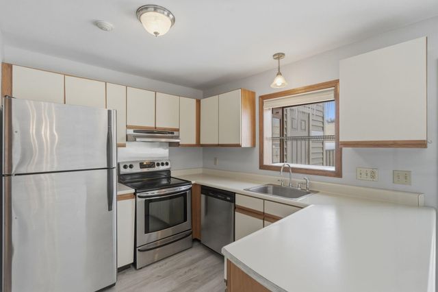 336 Intervale Rd Apt E4, Gilford, NH 03249