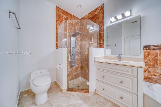 15950 SW 71st Ter, Miami, FL 33193