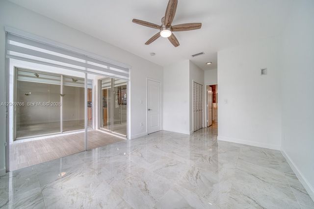 15950 SW 71st Ter, Miami, FL 33193