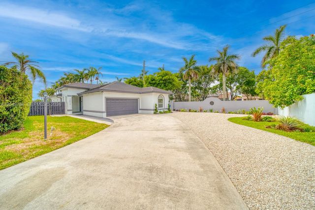 15950 SW 71st Ter, Miami, FL 33193