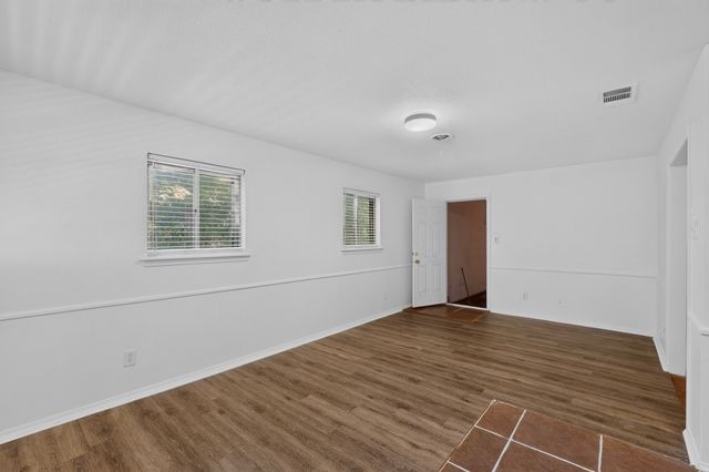 8636 Greenmound Avenue, Dallas, TX 75227