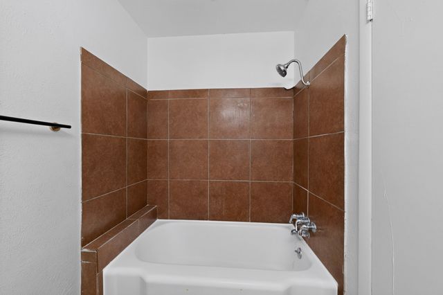 8636 Greenmound Avenue, Dallas, TX 75227