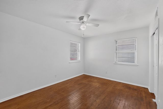 8636 Greenmound Avenue, Dallas, TX 75227