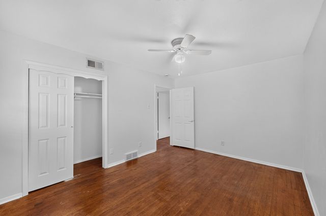 8636 Greenmound Avenue, Dallas, TX 75227