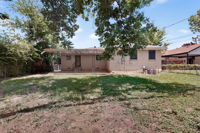 8636 Greenmound Avenue, Dallas, TX 75227