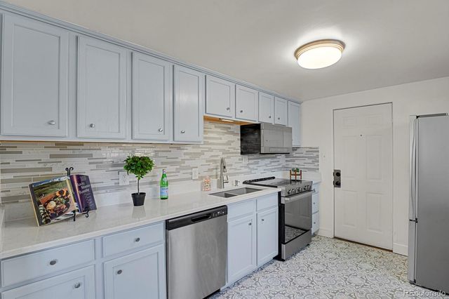 3290 W Fairview Place, Denver, CO 80211