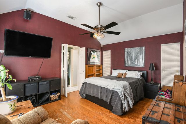 5924 Canberra Lane, Arlington, TX 76017