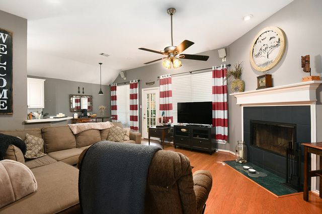 5924 Canberra Lane, Arlington, TX 76017